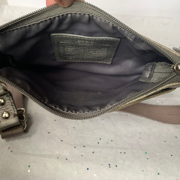 Vintage Coach Beige Gray Silver Signature C1175-43976 Small Logo Crossbody Purse - Picture 13 of 16